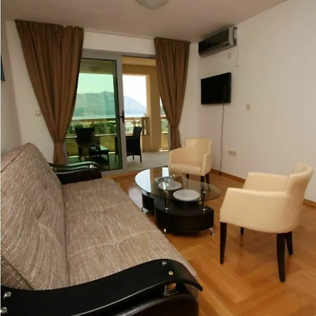 The Old Town Terrace Apartment Budva