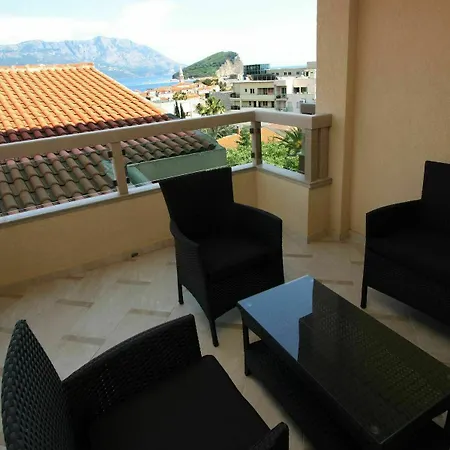 The Old Town Terrace Apartmán *